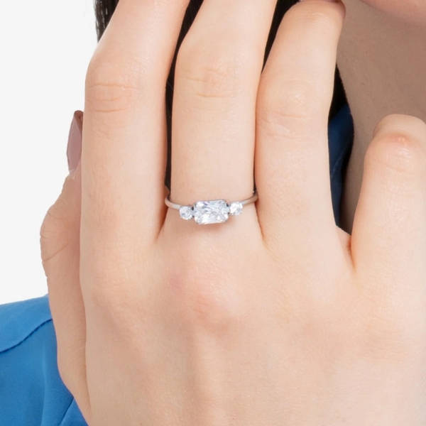 Anillo Circonitas Blancas... 2