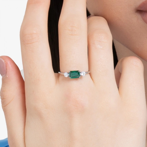 Anillo Circonitas Blancas y... 2